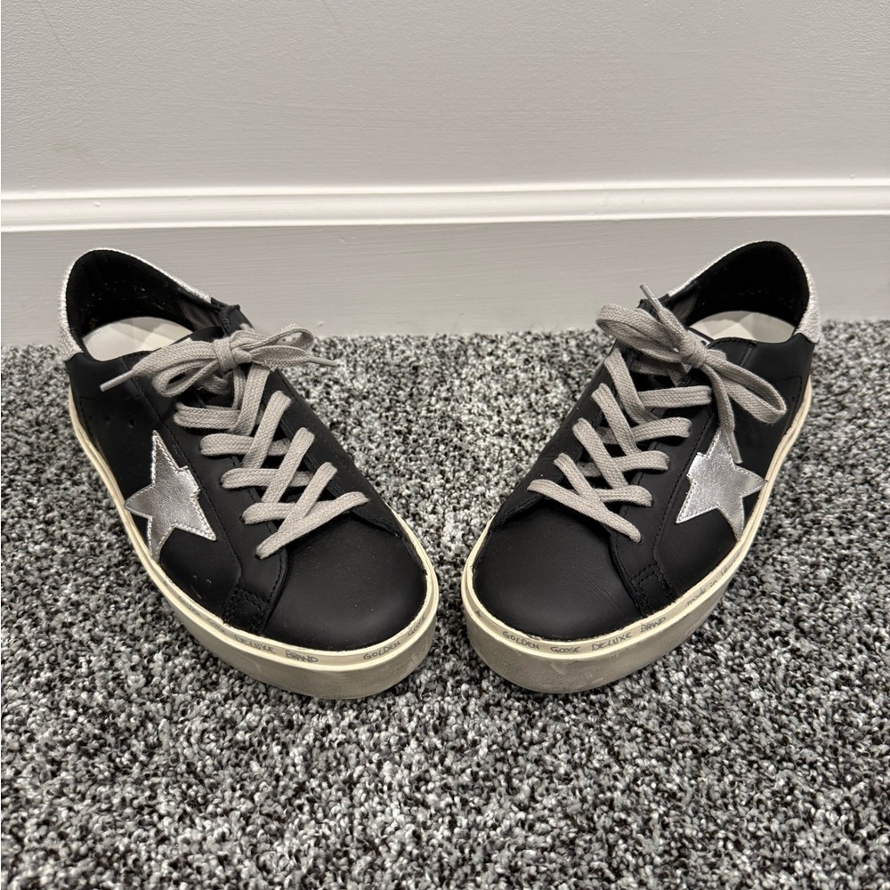 Golden Goose Black and Gray Sneakers Classic Design - Picture 2 of 5